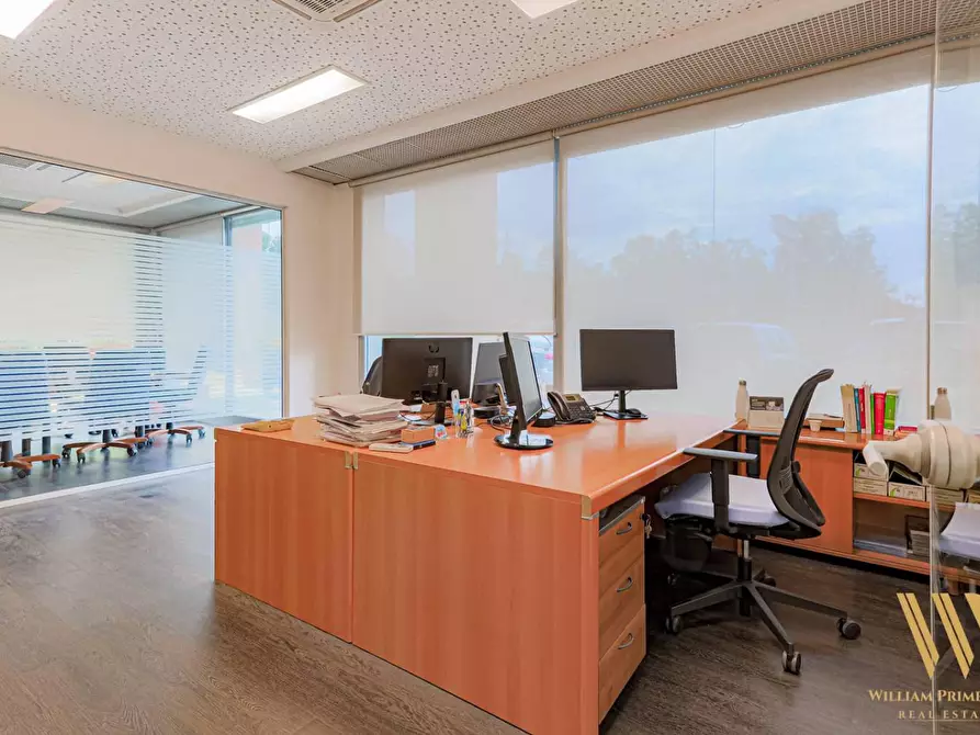 Immagine 6 di Ufficio in affitto  in VIA appia nuova 801 a Roma