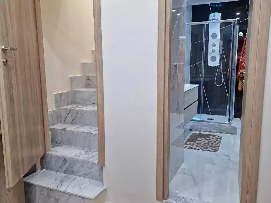 Immagine 4 di Appartamento in vendita  in VIA giardino a Torre Annunziata