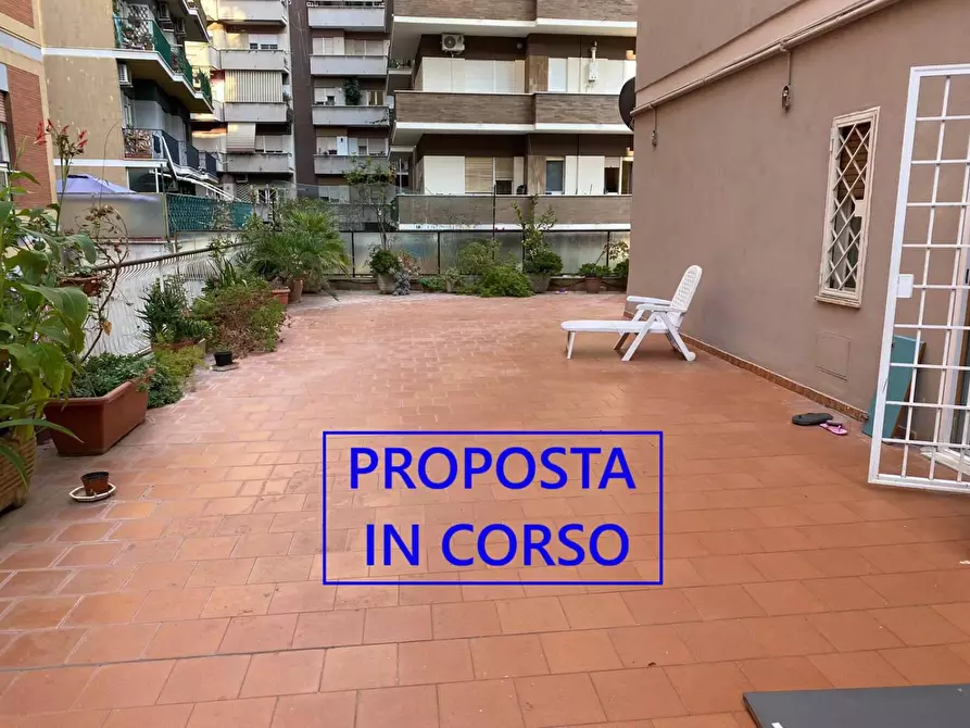 Immagine 1 di Appartamento in vendita  in VIA vacuna a Roma