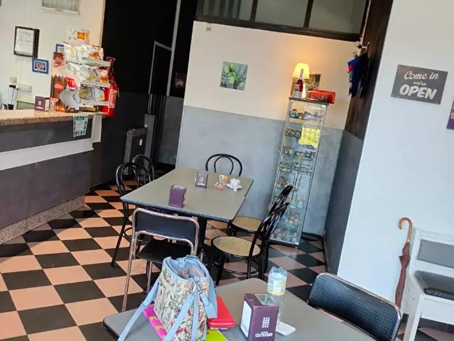 Immagine 3 di Locale commerciale in vendita  a Collegno