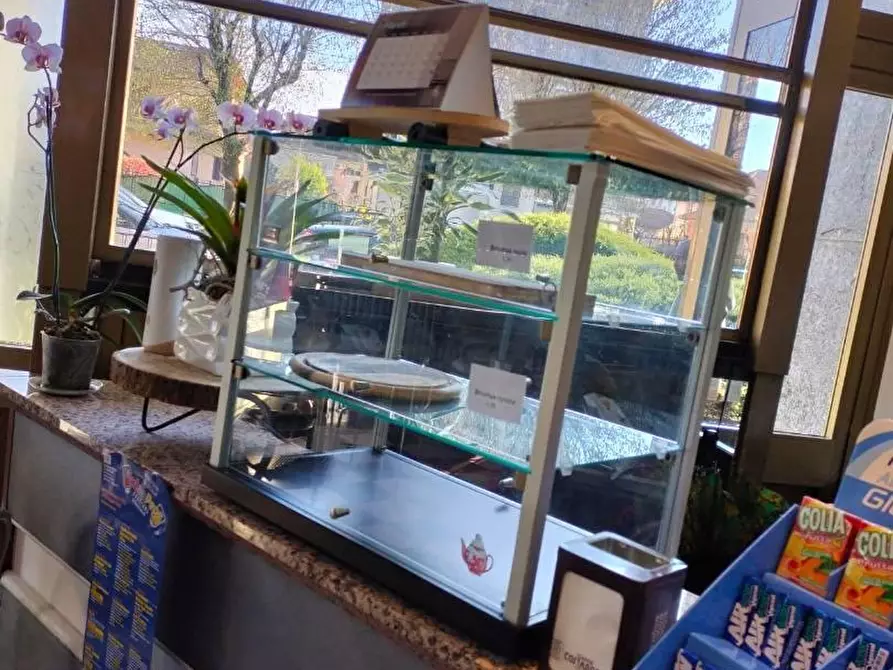 Immagine 4 di Locale commerciale in vendita  a Collegno