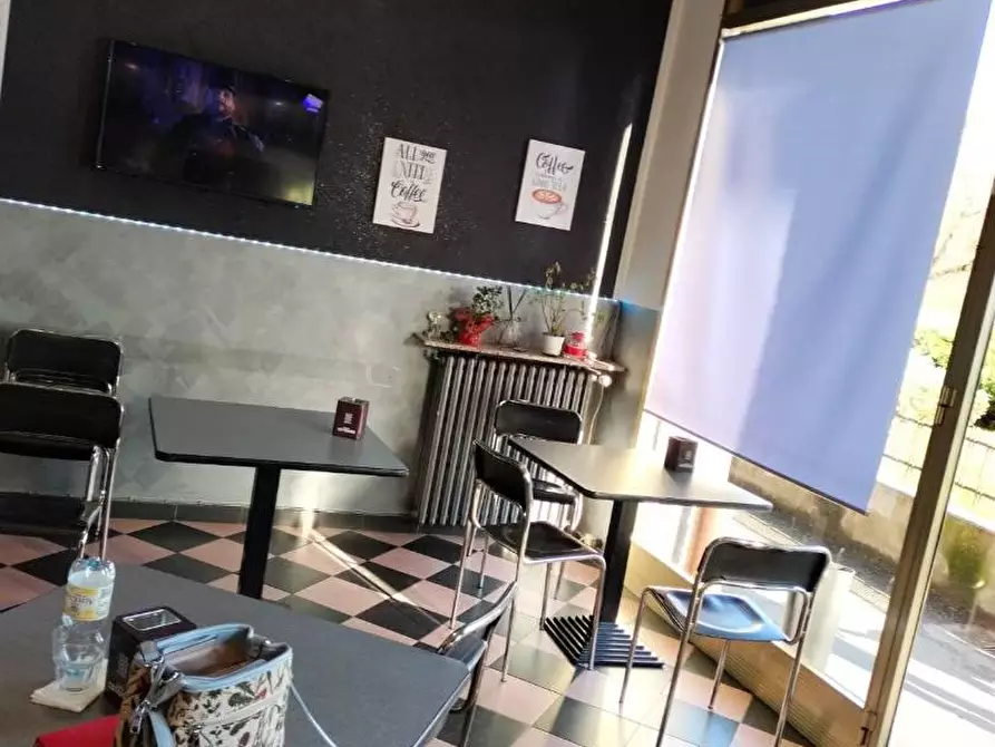 Immagine 6 di Locale commerciale in vendita  a Collegno