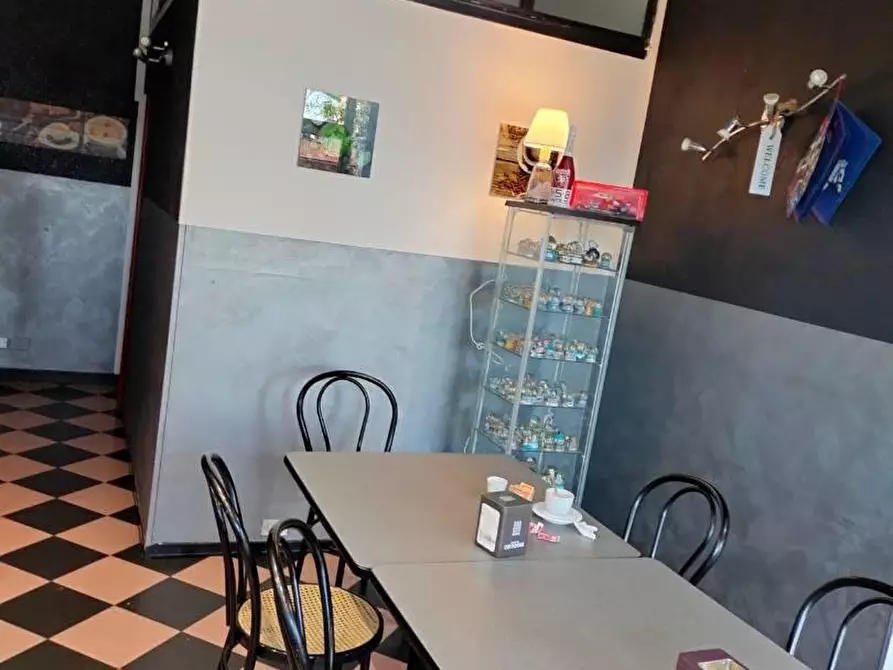 Immagine 8 di Locale commerciale in vendita  a Collegno