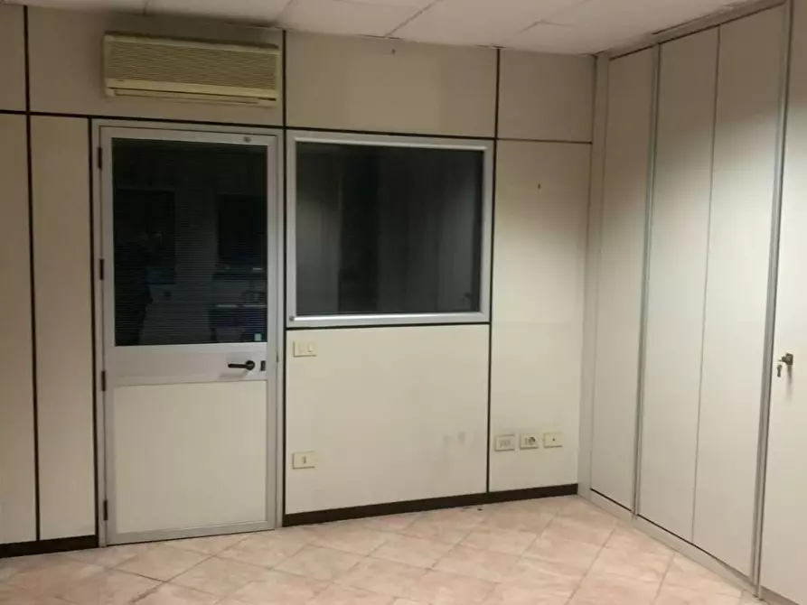 Immagine 9 di Capannone industriale in vendita  in VIA buonriposo 11 a Palermo