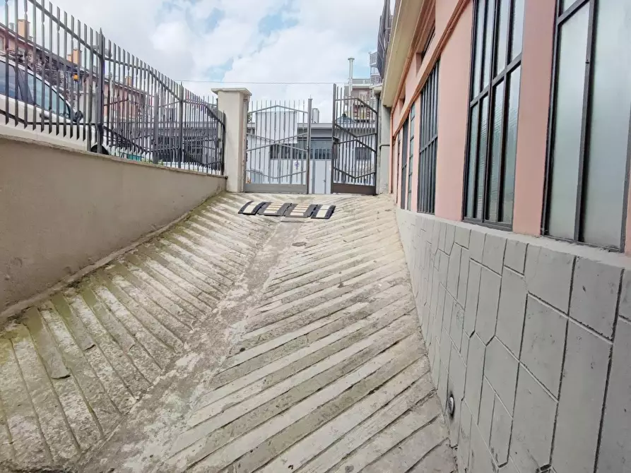 Immagine 4 di Magazzino in vendita  in VIA sabotino 17/A a Collegno