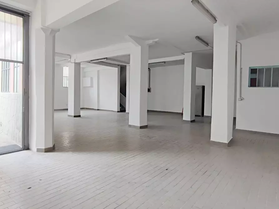 Immagine 5 di Magazzino in vendita  in VIA sabotino 17/A a Collegno