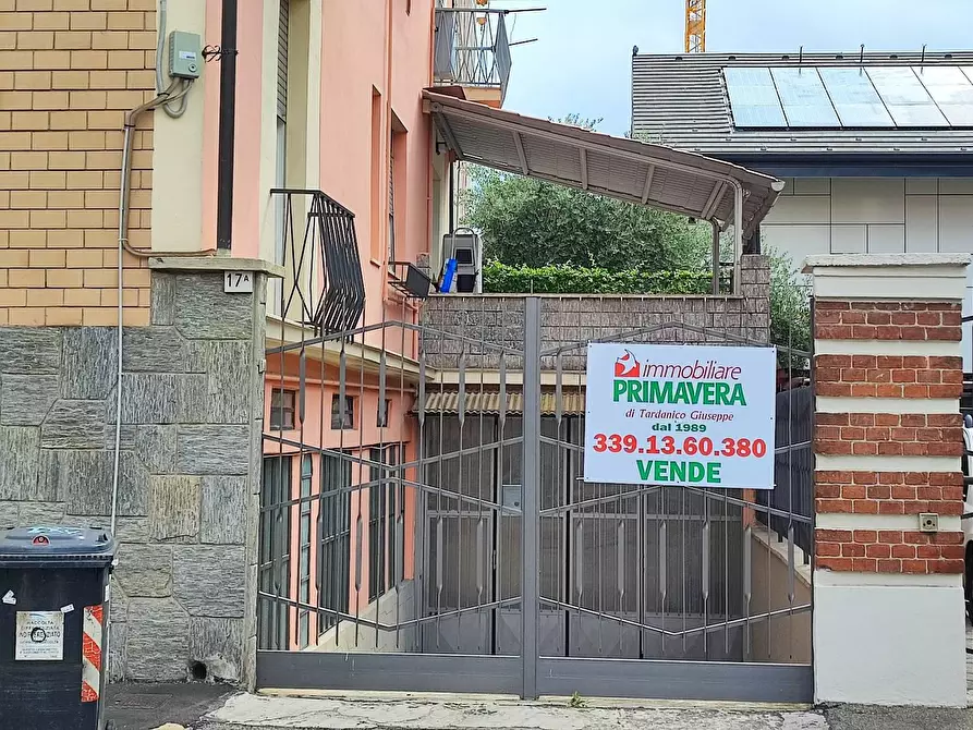 Immagine 2 di Magazzino in vendita  in VIA sabotino 17/A a Collegno