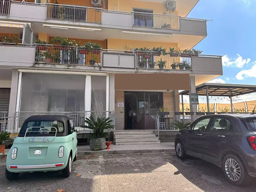 Immagine 11 di Locale commerciale in vendita  in VIA magna grecia 459 a Capaccio Paestum