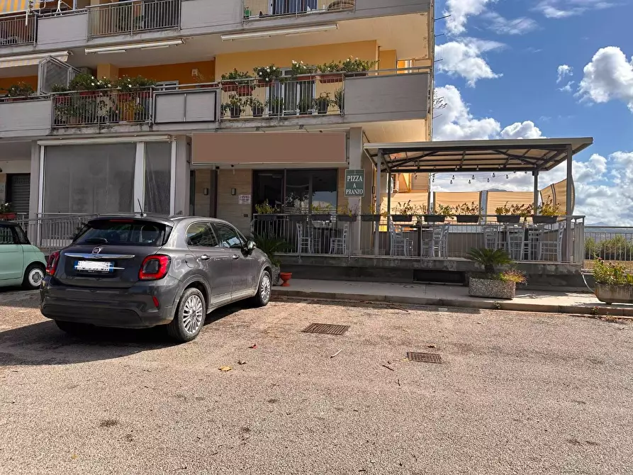 Immagine 12 di Locale commerciale in vendita  in VIA magna grecia 459 a Capaccio Paestum