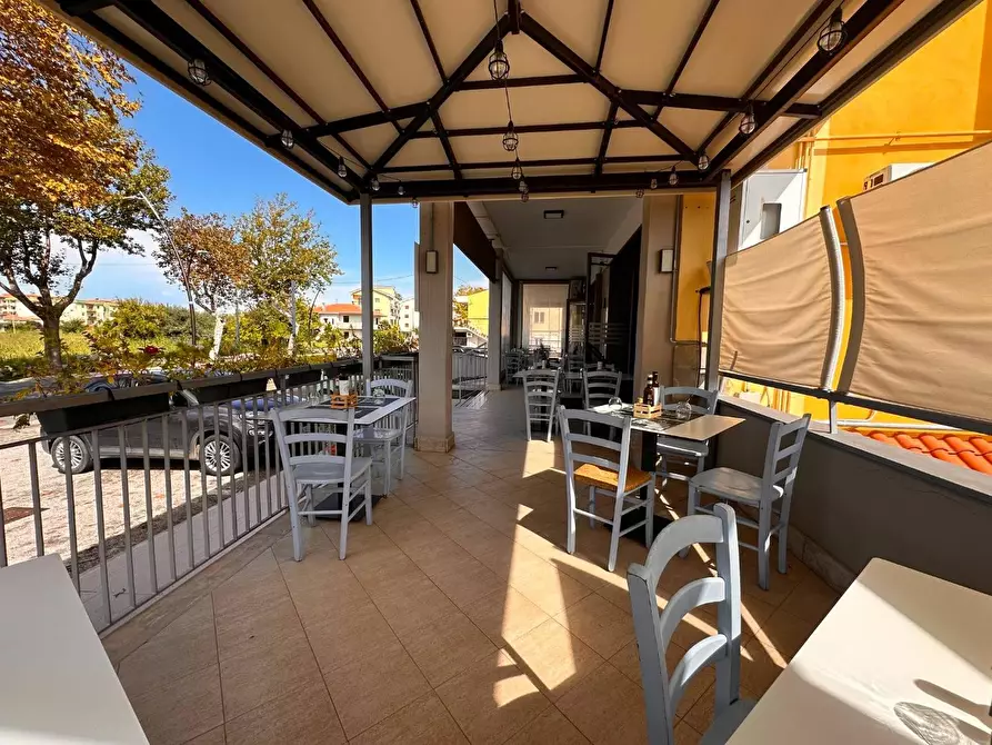 Immagine 16 di Locale commerciale in vendita  in VIA magna grecia 459 a Capaccio Paestum