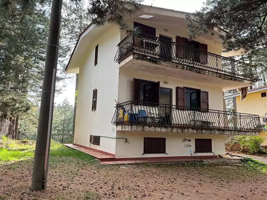 Immagine 13 di Villa in vendita  in LOCALITA'racise a Taverna