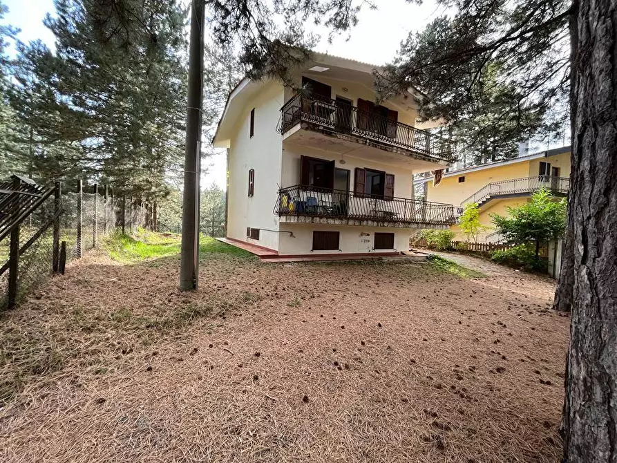 Immagine 14 di Villa in vendita  in LOCALITA'racise a Taverna