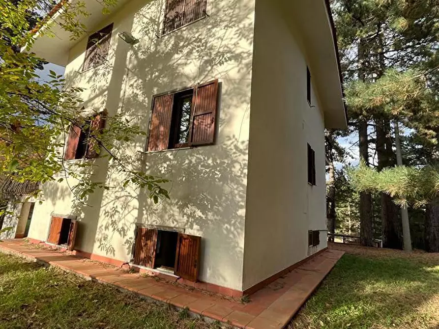 Immagine 1 di Villa in vendita  in LOCALITA'racise a Taverna