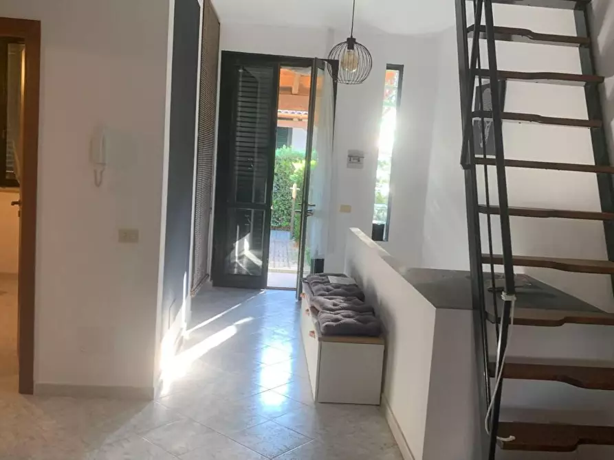 Immagine 11 di Villa in vendita  in VIALE himera 3 a Campofelice Di Roccella