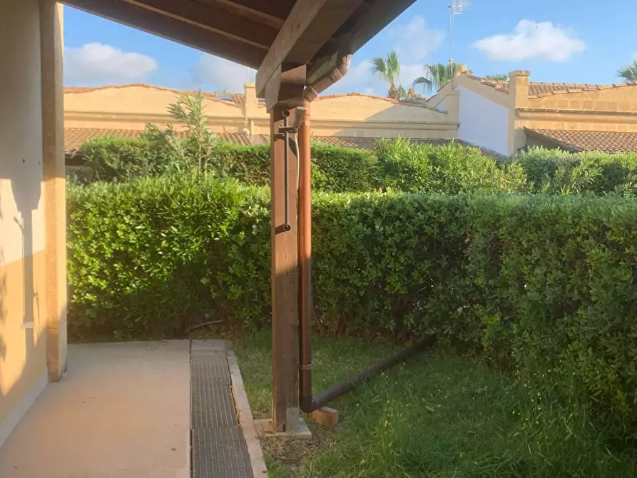 Immagine 13 di Villa in vendita  in VIALE himera 3 a Campofelice Di Roccella