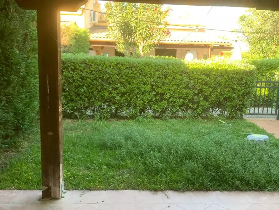 Immagine 17 di Villa in vendita  in VIALE himera 3 a Campofelice Di Roccella