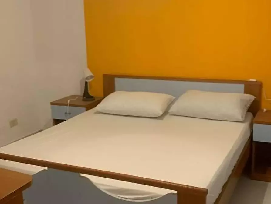 Immagine 2 di Villa in vendita  in VIALE himera 3 a Campofelice Di Roccella