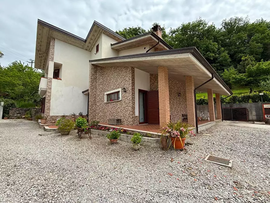 Immagine 1 di Villa in vendita  in VIA piantana I traversa 16 a Vallo Della Lucania