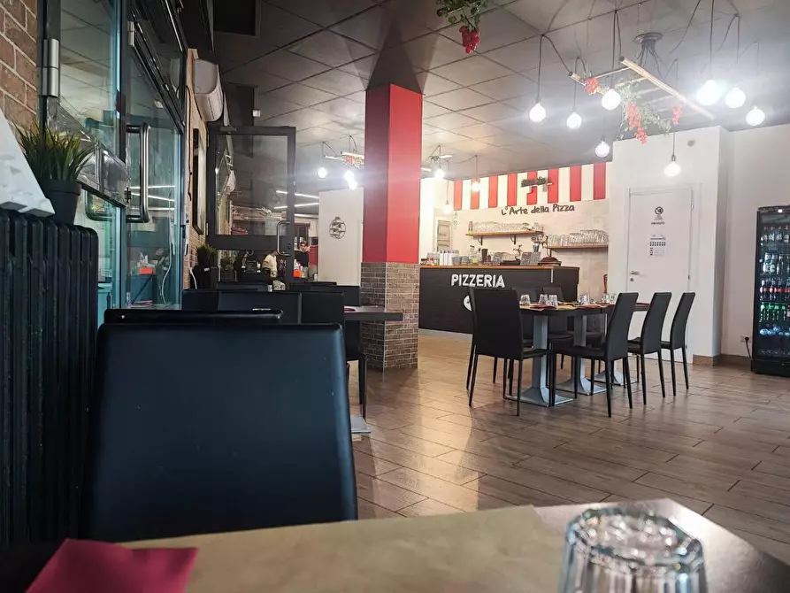 Immagine 3 di Attività commerciale in vendita  in VIALE radich 21 a Grugliasco