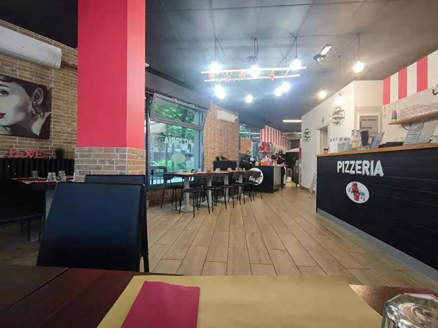 Immagine 6 di Attività commerciale in vendita  in VIALE radich 21 a Grugliasco