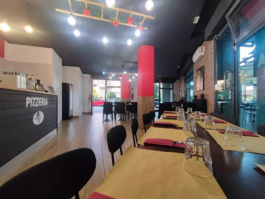 Immagine 8 di Attività commerciale in vendita  in VIALE radich 21 a Grugliasco
