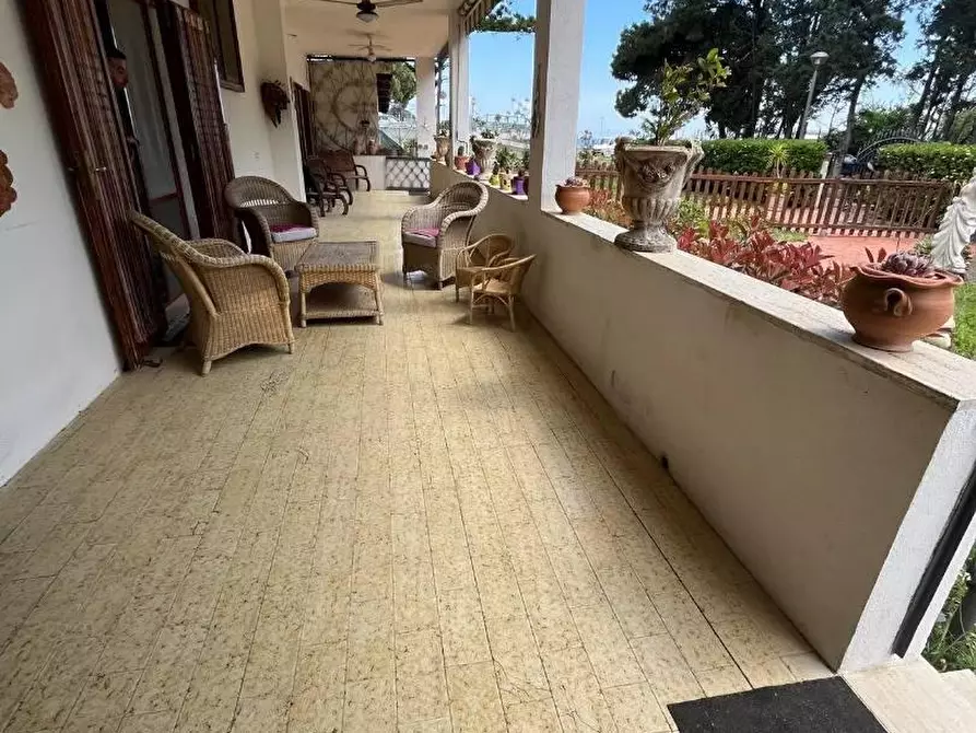 Immagine 16 di Appartamento in vendita  in VIALE delle  province a Montepaone