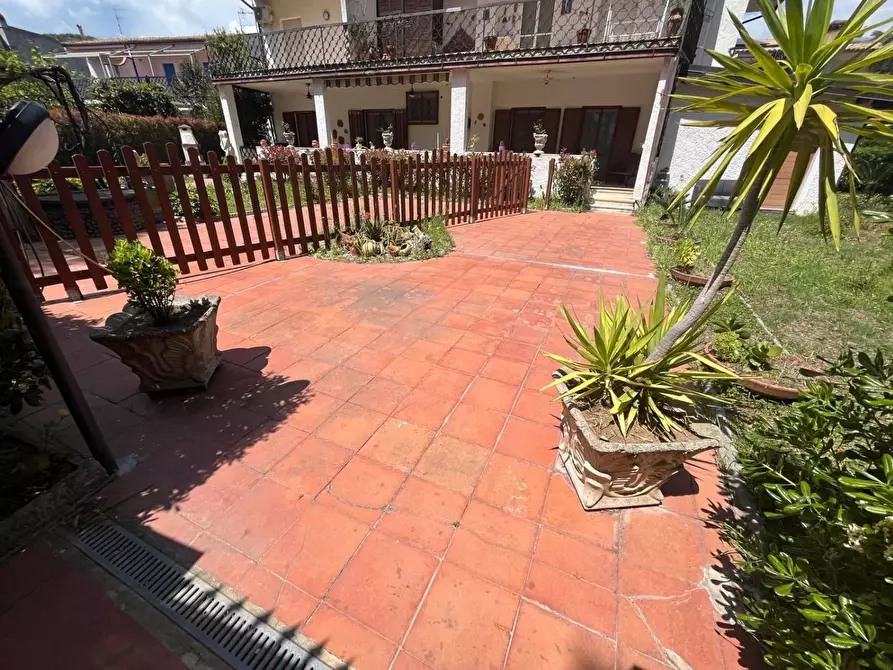 Immagine 1 di Appartamento in vendita  in VIALE delle  province a Montepaone