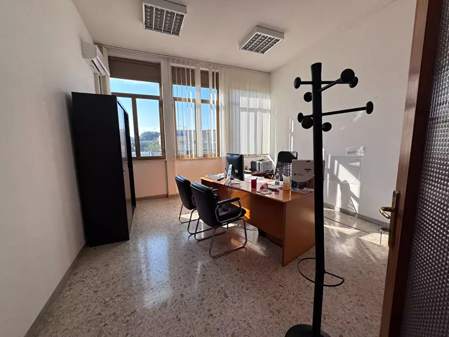 Immagine 12 di Capannone industriale in vendita  in VIA tito speri a Pomezia