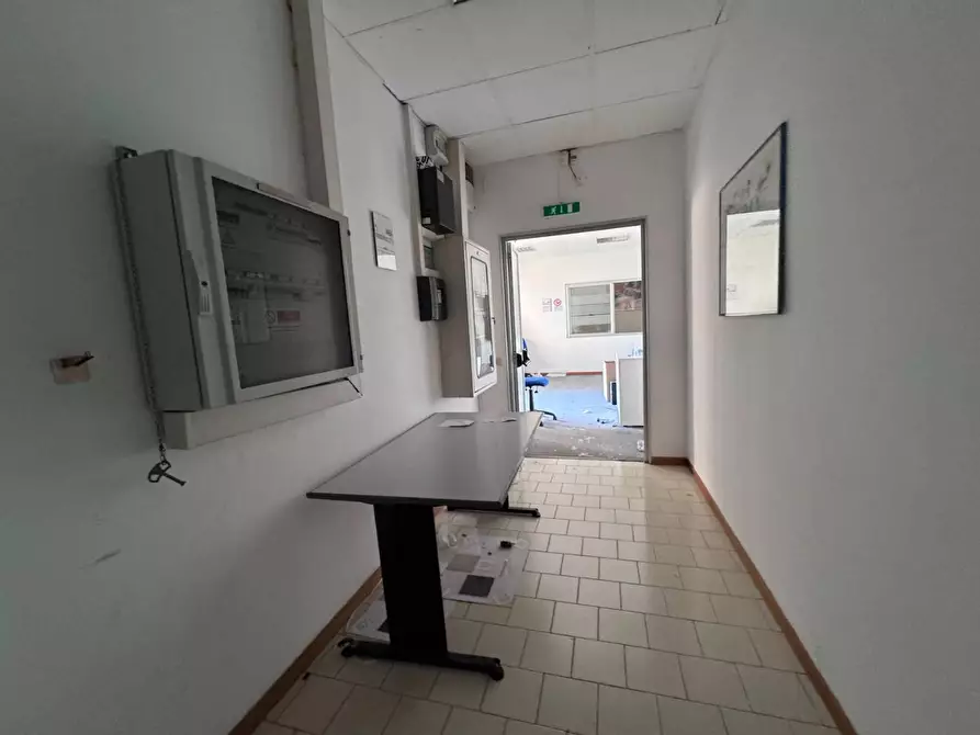 Immagine 13 di Capannone industriale in vendita  in VIA tito speri a Pomezia