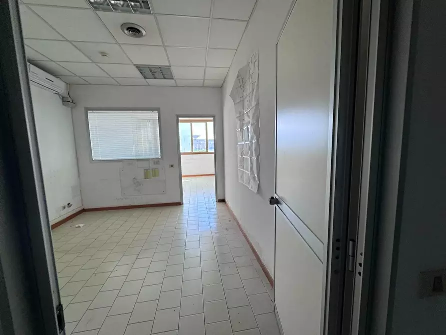 Immagine 14 di Capannone industriale in vendita  in VIA tito speri a Pomezia