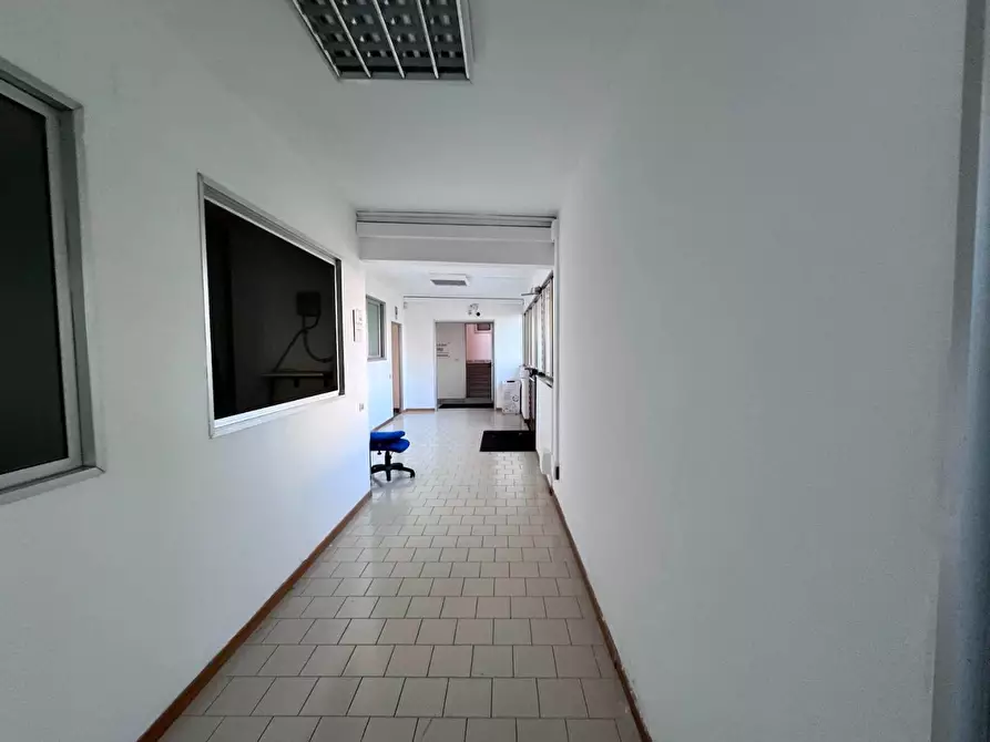 Immagine 4 di Capannone industriale in vendita  in VIA tito speri a Pomezia