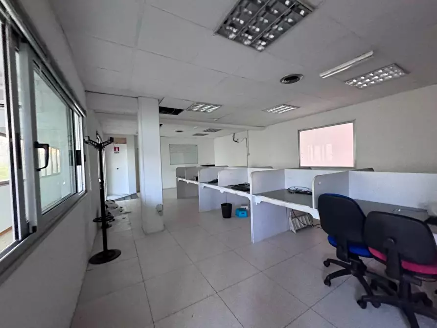 Immagine 5 di Capannone industriale in vendita  in VIA tito speri a Pomezia