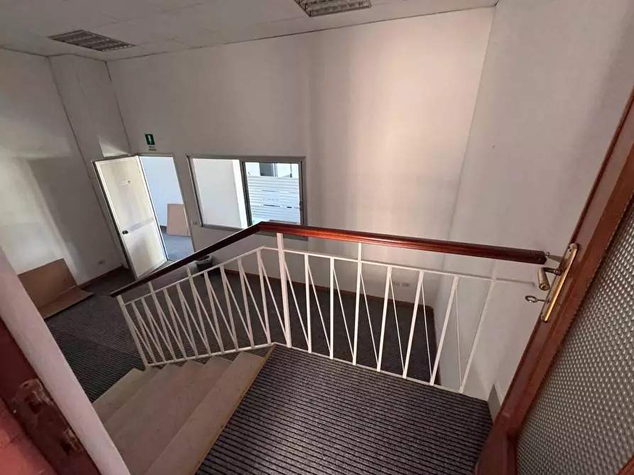 Immagine 9 di Capannone industriale in vendita  in VIA tito speri a Pomezia