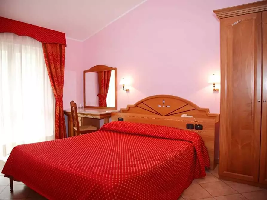 Immagine 7 di Albergo/B&B/Residence in vendita  a Catanzaro