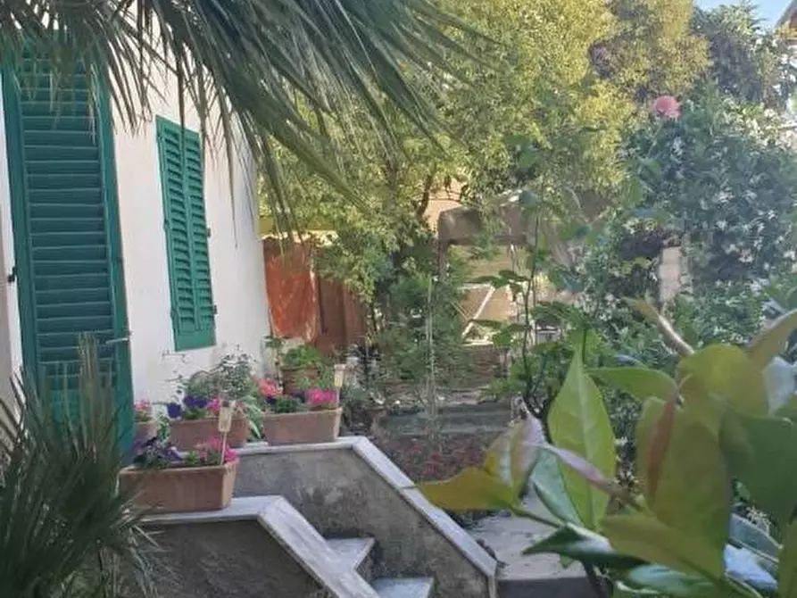 Immagine 2 di Villetta a schiera in vendita  in VIA di davanzello 16 a Calenzano