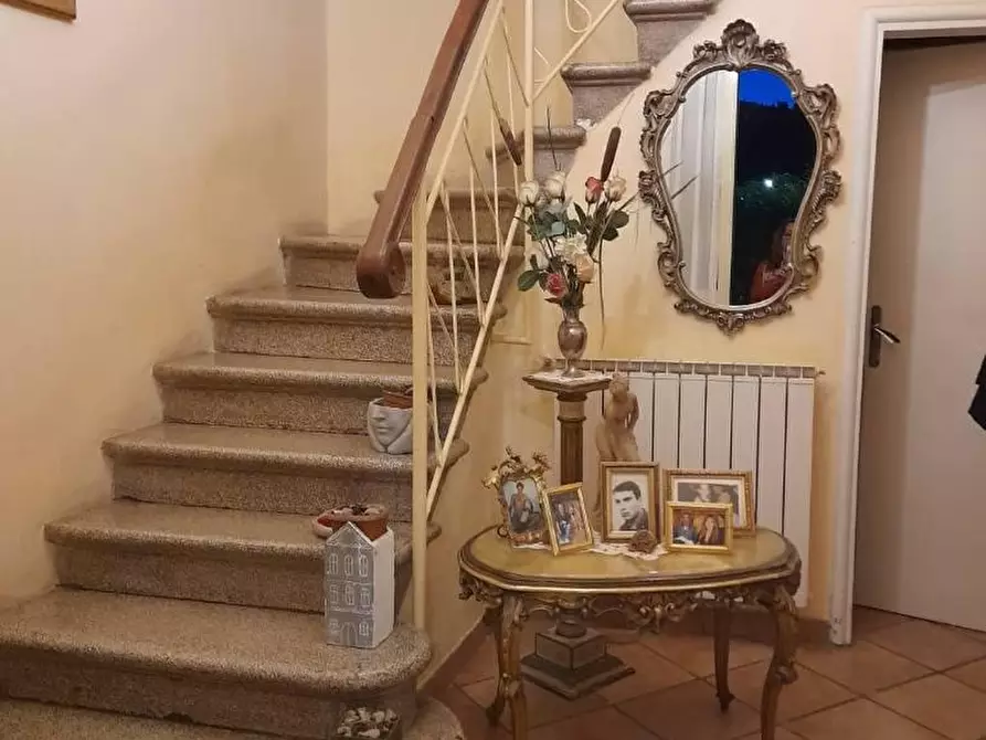 Immagine 4 di Villetta a schiera in vendita  in VIA di davanzello 16 a Calenzano