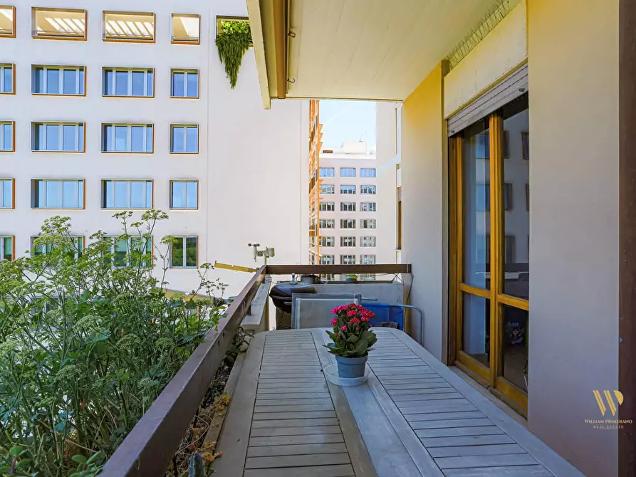 Immagine 19 di Appartamento in vendita  in VIA elio vittorini 109 a Roma