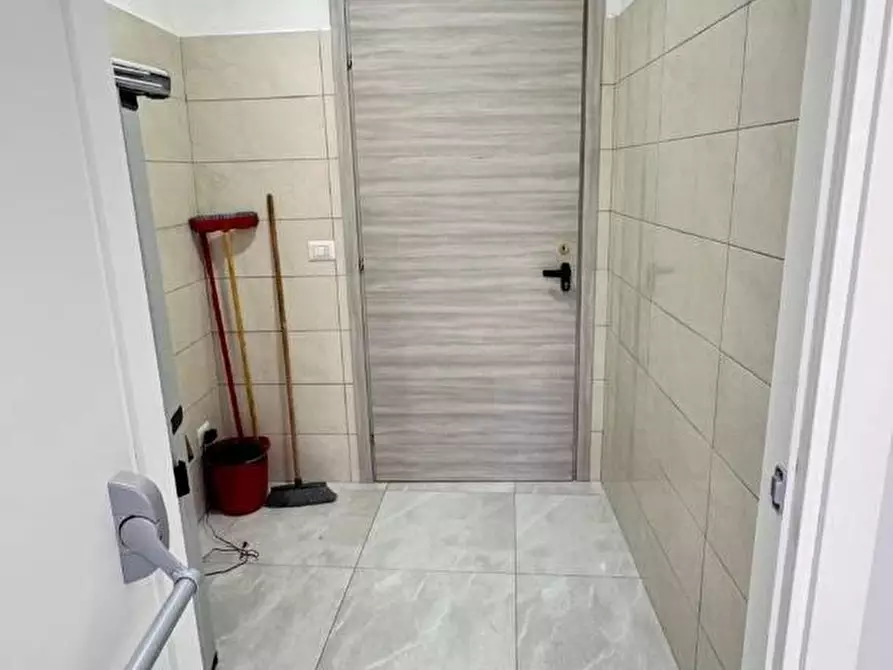 Immagine 9 di Locale commerciale in affitto  in VIA ettore de medici a Lamezia Terme