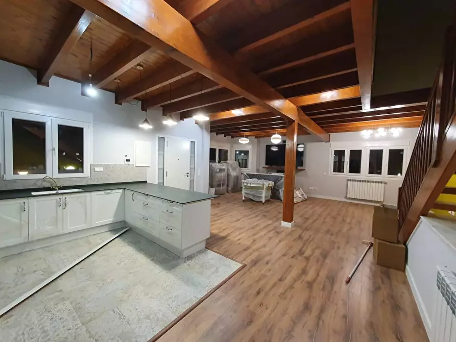 Immagine 1 di Casa indipendente in vendita  in LOCALITA'agazzi a Arezzo