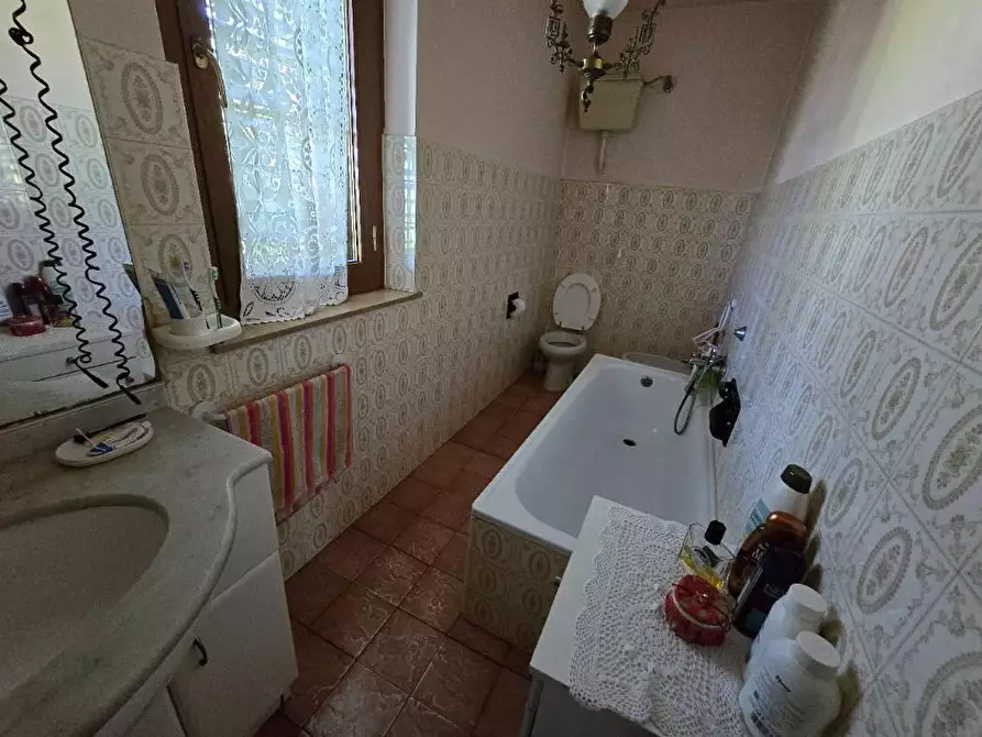 Immagine 11 di Casa indipendente in vendita  in LOCALITA'cozzano a Castiglion Fiorentino