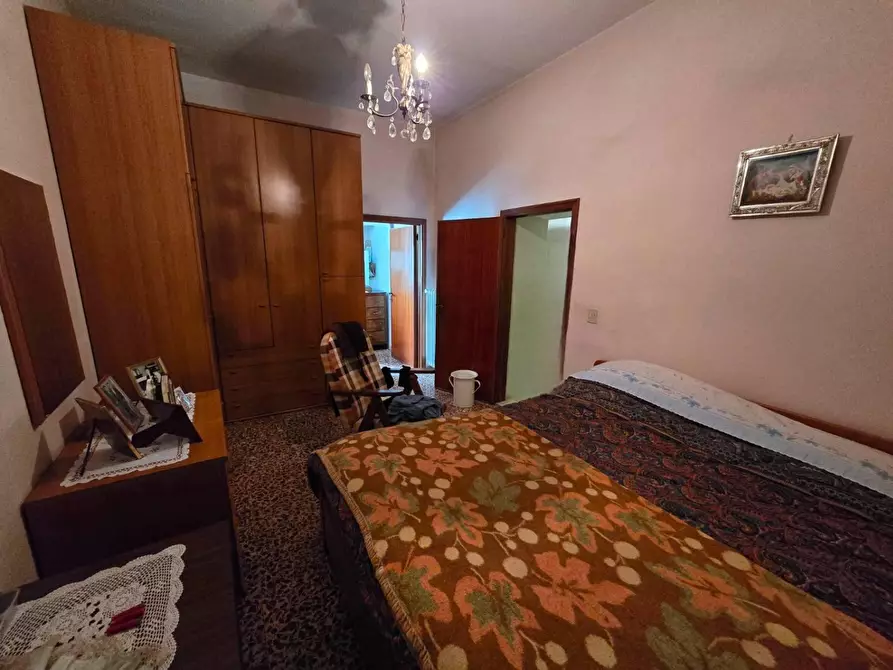 Immagine 8 di Casa indipendente in vendita  in LOCALITA'cozzano a Castiglion Fiorentino