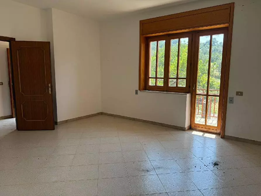 Immagine 19 di Villa in vendita  in CONTRADA cassile 28 a Altavilla Silentina