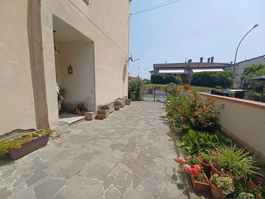 Immagine 3 di Casa bifamiliare in vendita  in VIA giovannella a Agliana