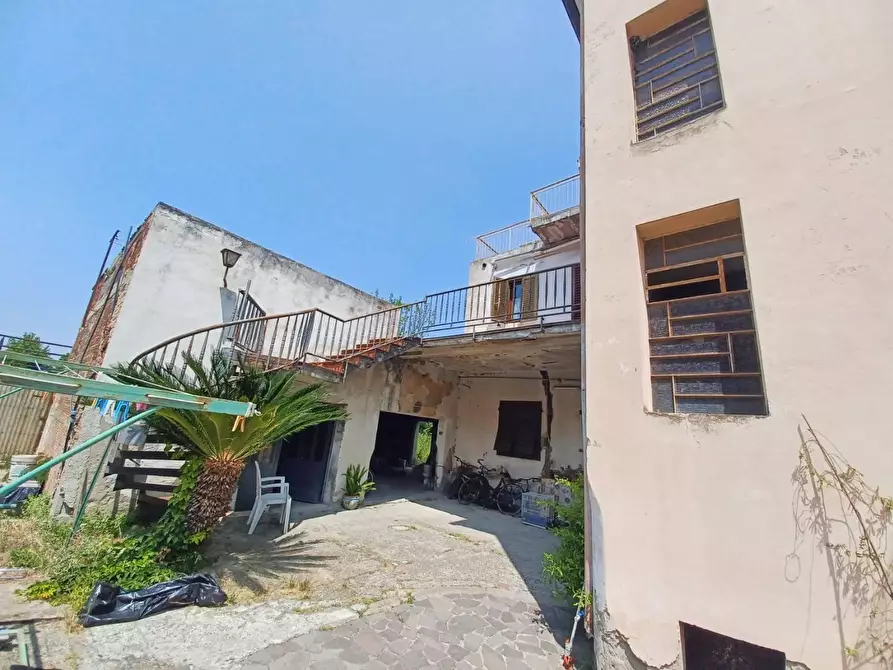 Immagine 4 di Casa bifamiliare in vendita  in VIA giovannella a Agliana