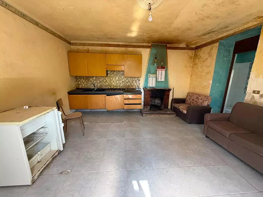 Immagine 4 di Casa indipendente in vendita  in CONTRADA capograssi a Altavilla Silentina