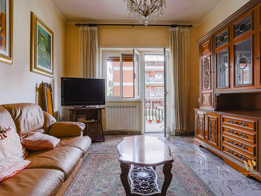 Immagine 17 di Appartamento in vendita  in VIA della stazione ottavia 93 a Roma