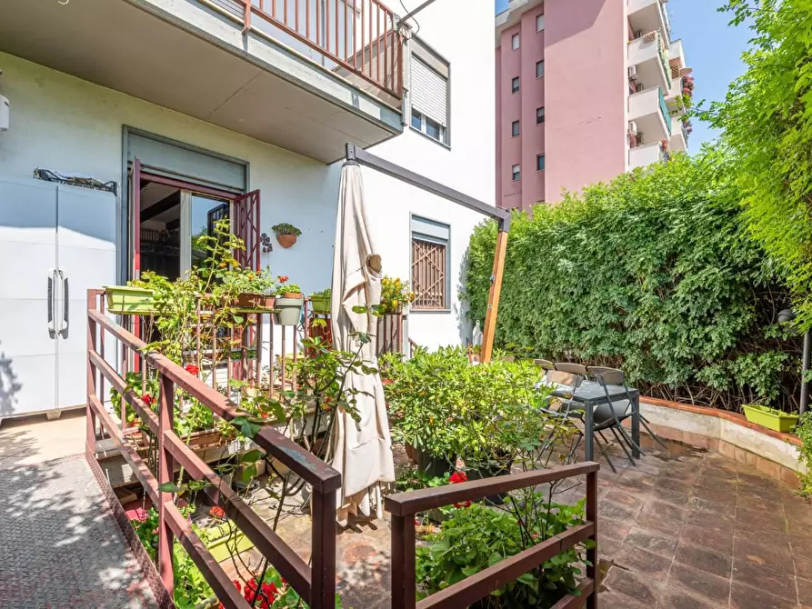 Immagine 18 di Appartamento in vendita  in VIA casalini 107 a Palermo