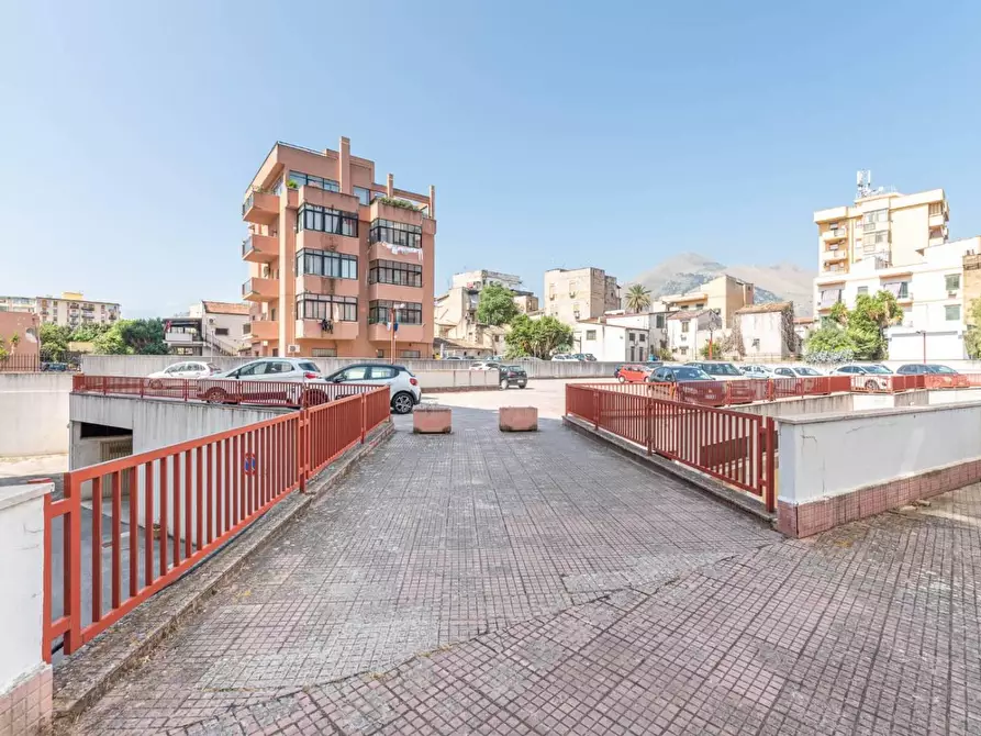 Immagine 8 di Appartamento in vendita  in VIA casalini 107 a Palermo
