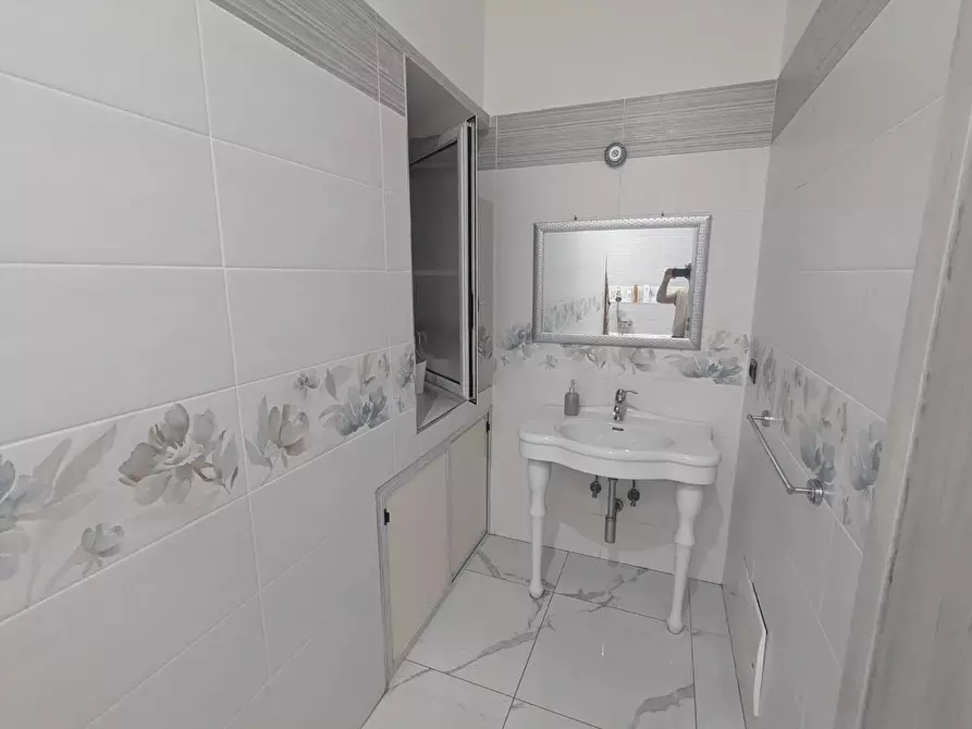 Immagine 19 di Appartamento in vendita  in VIA cesare battisti a Torre Annunziata