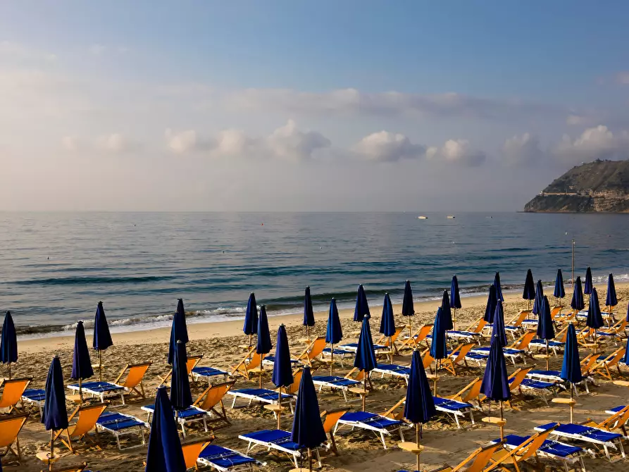 Immagine 23 di Appartamento in vendita  in ALTRO enrico toti a Alassio